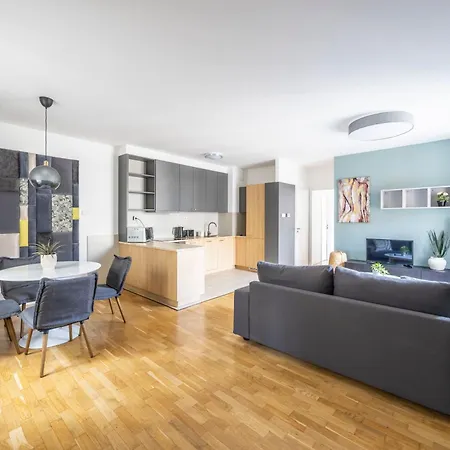 Superb Location & Cozy With Terrace By Prestige Homes Budapeste