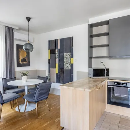 Apartment Superb Location & Cozy With Terrace By Prestige Homes Budapest