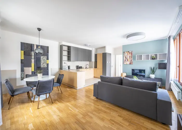 Superb Location & Cozy With Terrace By Prestige Homes Budapest