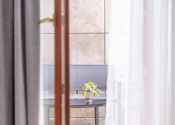 Superb Location & Cozy With Terrace By Prestige Homes Apartman *
