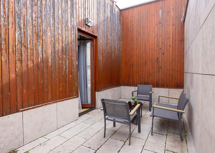 Superb Location & Cozy With Terrace By Prestige Homes Budapest